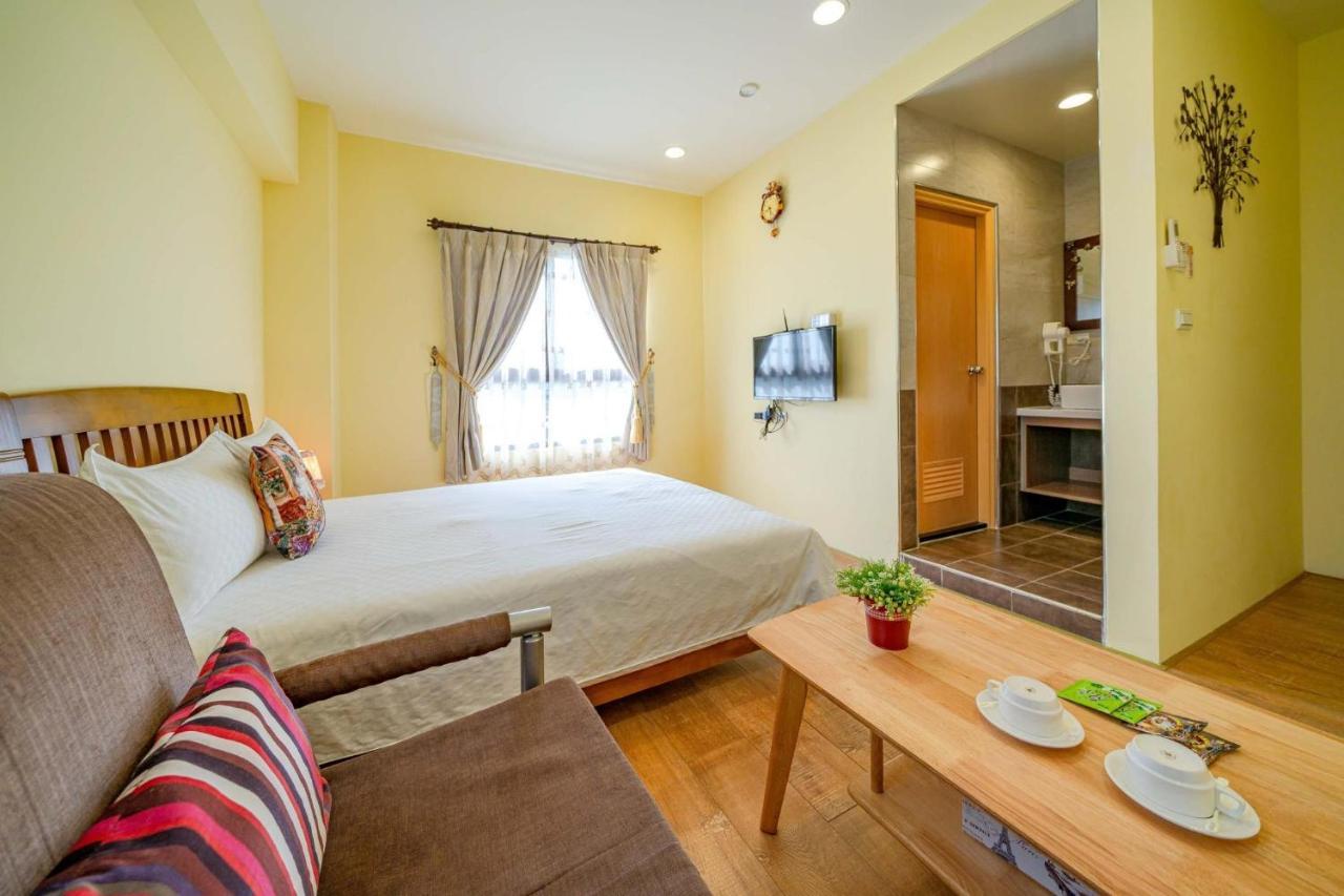 Aurora Castle Guest House Luodong Luaran gambar
